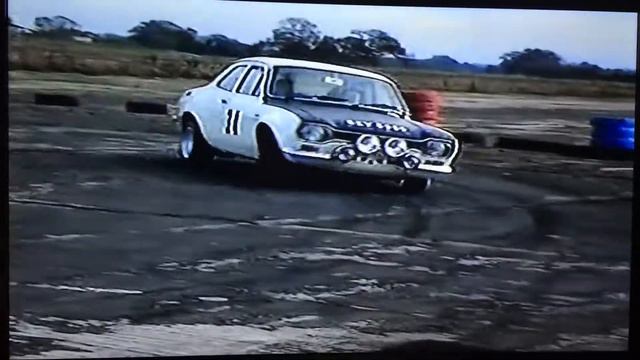 Dave Gilbert with Daughter Natalie Puddy at Smeatharpe 2005 смотреть онлайн