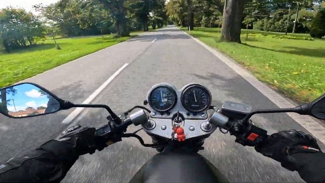 END OF SUMMER / POV RIDE / SUZUKI GS 500E / 4K смотреть онлайн