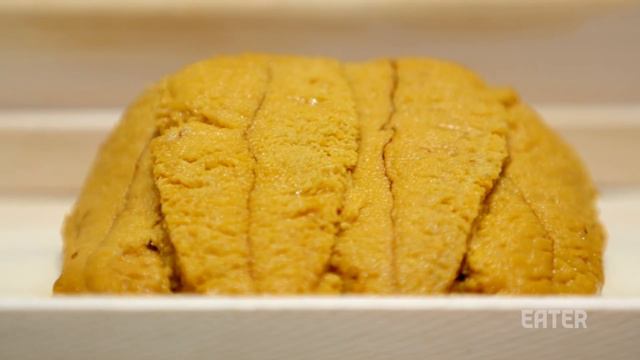 How America’s First 3 Star Michelin Sushi Chef Serves His Fish смотреть онлайн