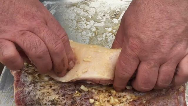 ГРУДИНКА В ДУХОВКЕ. Свиная грудинка запеченная в фольге. смотреть онлайн