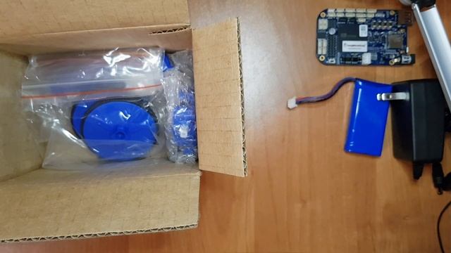 Распаковка комплект для сборки самобалансирующего робота EduMip смотреть онлайн