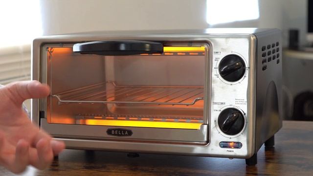 Surprisingly Good. Bella Four Slice Toaster Oven Unboxing + Taste Test смотреть онлайн