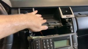 Range Rover sport Демонтаж штатной магнитолы + установка магнитолы на Android