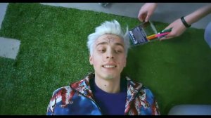 Пацаны издеваются над ВЛАДОМ А4 и РИВИ