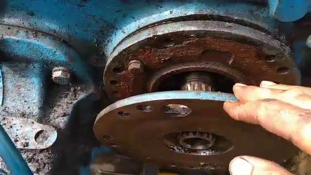 МТЗ 80 ремонт заднего моста и ВОМ. смотреть онлайн