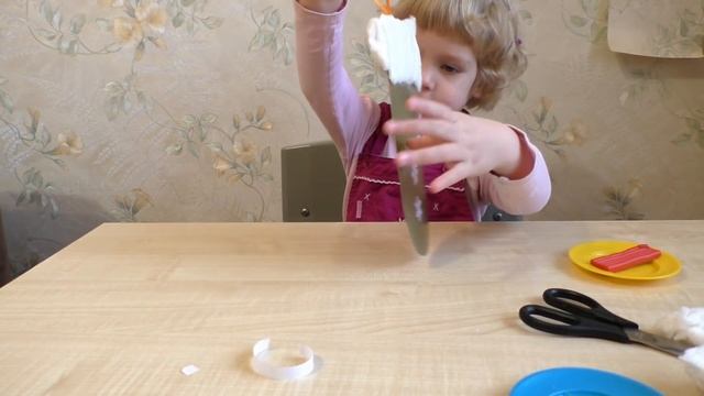 Варежка. Как сделать елочное украшение. Зимние поделки для детей 3, 4, 5, 6 лет в садик. смотреть онлайн