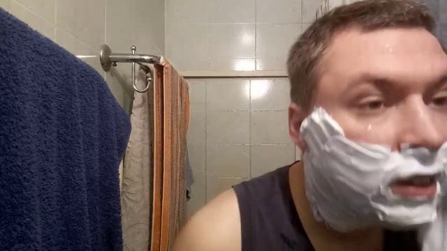 Бритьё. GILETTE FOAM, GILETTE BLUE 3 SIMPLE . смотреть онлайн