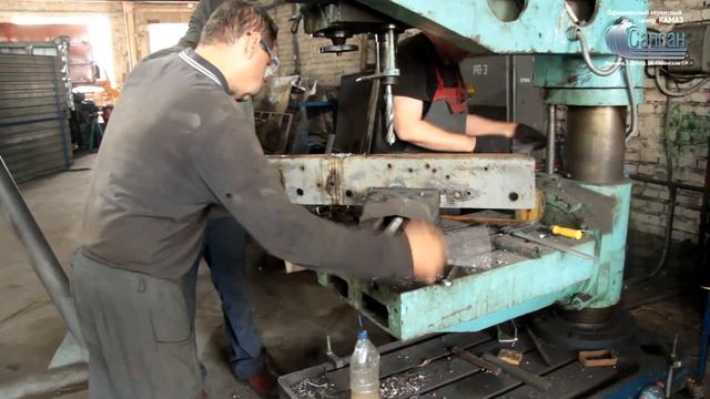 Ремонт полуприцепа SCHMITZ смотреть онлайн