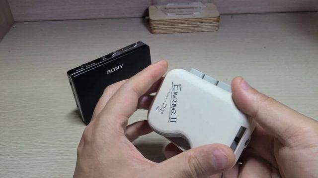 Slim Cassette Player Walkman WM-701C Enana2 смотреть онлайн