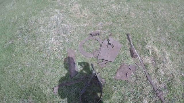 ЖИТЕЛЬ ДЕРЕВНИ ДАЛ НАВОДКУ / ГДЕ ИСКАТЬ МЕТАЛЛ / ПРОВЕРЯЮ #металлокоп #заработок смотреть онлайн