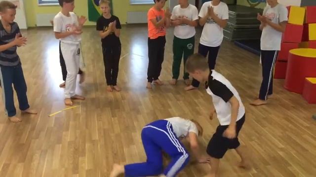Тренировка по капоэйре в Риге смотреть онлайн