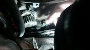 Вытек антифриз. Замена заглушки двигателя приора.