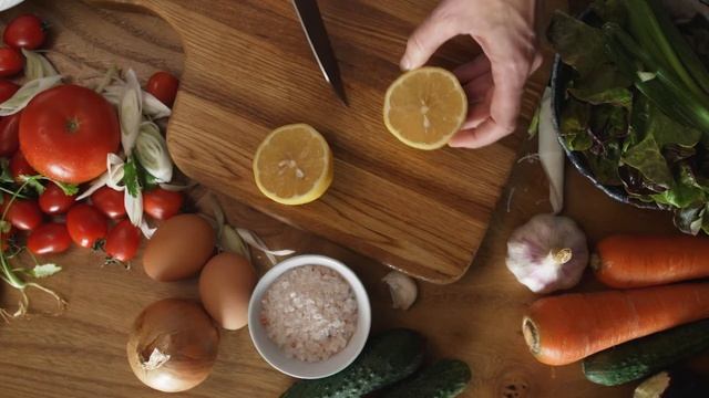 Разрезаем лимон под музыку смотреть онлайн