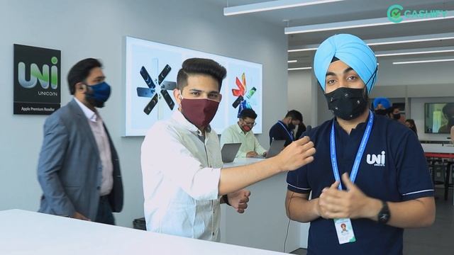 India's 1st Apple Flagship Store Launched in Delhi | Dhamaka Deals On iPhones, iPads, Macbooks смотреть онлайн