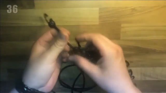 Бельевая веревка с прищепками. Сушка белья в полевых условиях смотреть онлайн