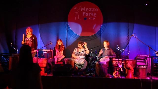 Ритм Samba-Reggae. Группа опытных. Зимний концерт Sun Drums! смотреть онлайн