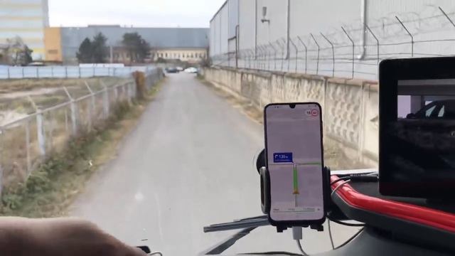 КРАСНОДАР ! По центру на тягаче ! Очень узкие улицы 