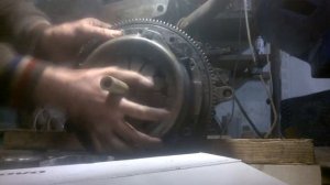 Центровка диска сцепления подручными средствами. Установка диска сцепления без оправки.