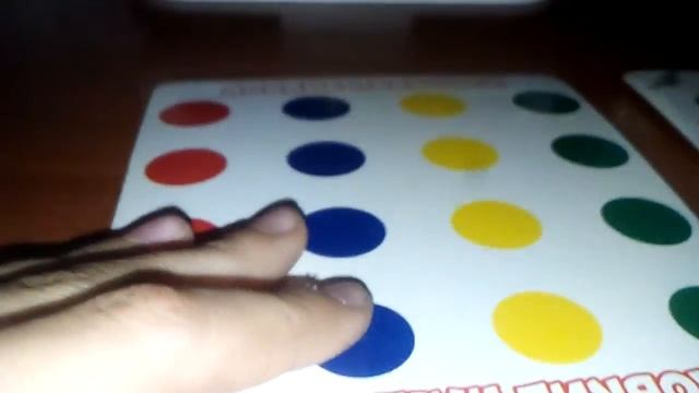 Ловкие пальчики твистер для пальцов смотреть онлайн