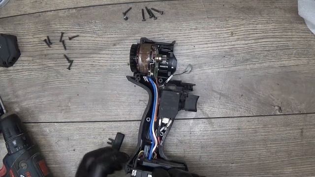 Makita DDF484 Gear Assy Slipping: Repair & Cleaning Wood Dust Disaster! #makita #repair #powertools