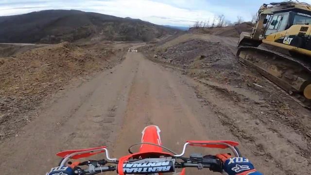 Exploring A Quarry | Dirtbike Adventure |