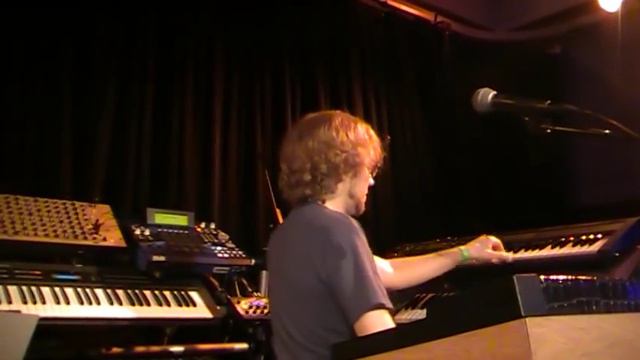 Kebu live bei der Sthlm Italo Disco Party am 16.5.2015 in Stockholm смотреть онлайн