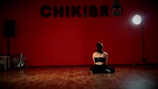 Strip (Скриптонит Feat. Надя Дорофеева) | CHIKIBRO | Diana Kazakova смотреть онлайн