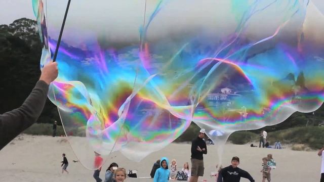 Giant Stinson Beach Bubbles REVERSED смотреть онлайн
