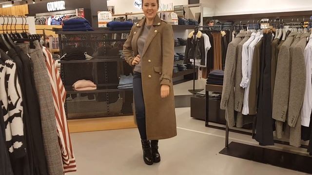 По магазинам со мной. Примерка. Во дворце. Прыгаем на батутах.