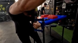 Лучшие упражнения для армрестлинга. Тренировка с Akimbo69.