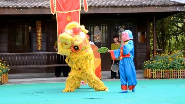 Китайские танцы Спектакль в Культурной деревне, Сиемрип, Камбоджа. Фрагмент 2 смотреть онлайн