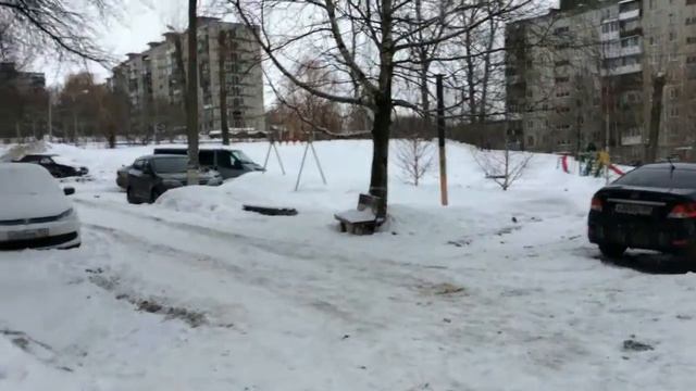 Короче говоря, я пошла в школу смотреть онлайн