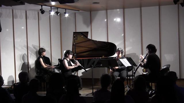 W. A. Mozart - Quintet in E♭ major for Piano and Winds, K. 452 смотреть онлайн
