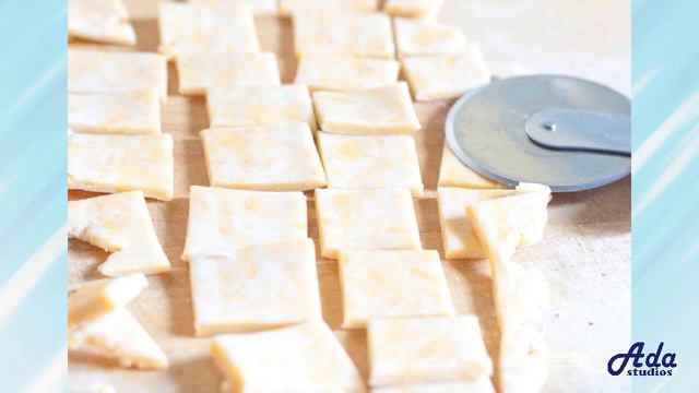 ★ЗАКУСКА ЗАТМИТ ВСЕ БЛЮДА НА ПРАЗДНИЧНОМ СТОЛЕ★ ДОМАШНИЕ СЫРНЫЕ КРЕКЕРЫ ★ смотреть онлайн
