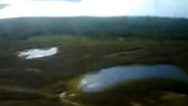 Самолёт летит над тайгой. смотреть онлайн