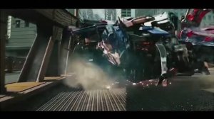 клип Оптимус и Мегатрон против Сентинала