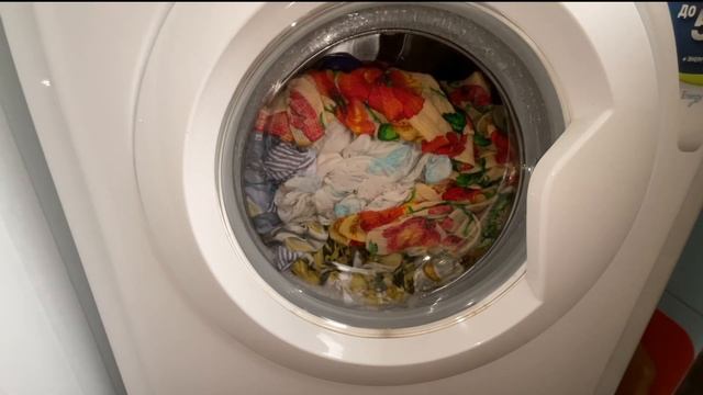 Редкая Стиральная Машина На Канале! | Стирка Постельного Белья | Хлопок | 60*С ; 700 об/мин смотреть онлайн