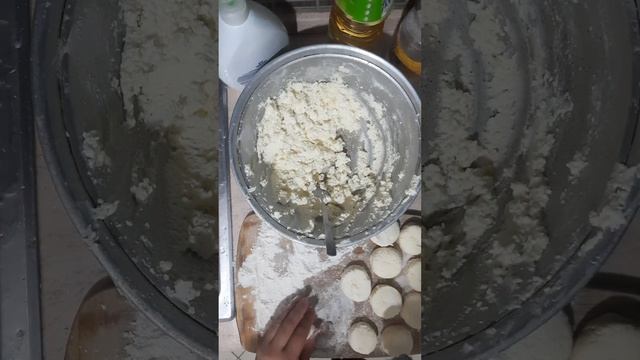 Лёгкие воздушные сырники. Приготовлено с любовью!? смотреть онлайн
