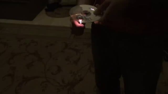 Надуваю воздухом CDдиск смотреть онлайн
