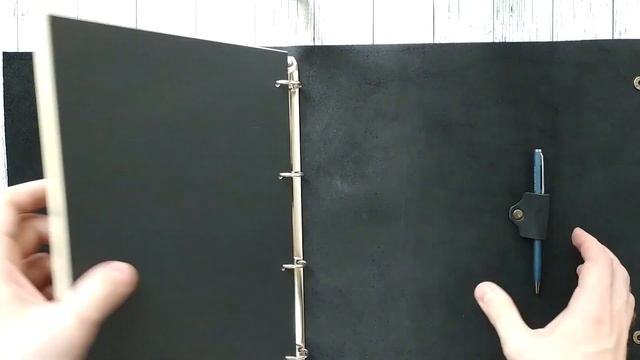 Блокнот А4 чёрный на кольцах с держателем для ручки смотреть онлайн