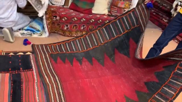 All you need to know about Persian Carpets смотреть онлайн
