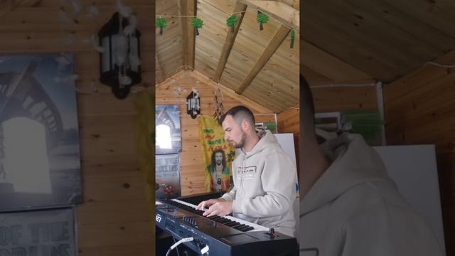 Pink Floyd comfortably numb (Roland FA 07 Strings section) смотреть онлайн