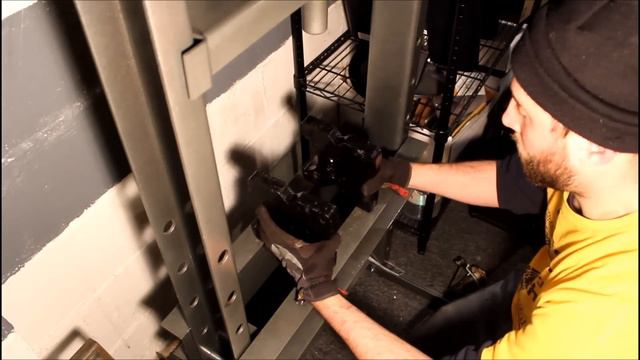 How to Replace a Wheel Bearing on a Subaru смотреть онлайн