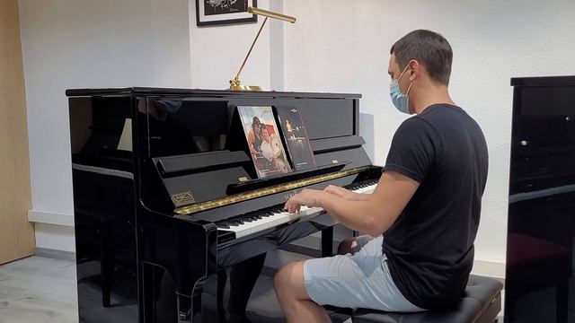 Schimmel upright piano in Musical Fuste shop in Barcelona смотреть онлайн