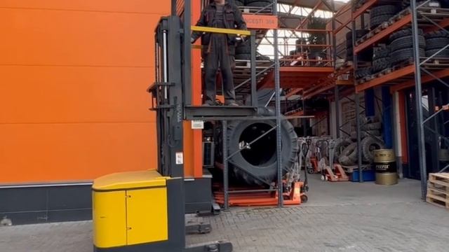 Погрузчик Stivuitor Order Picker Toyota 3FBP10 смотреть онлайн