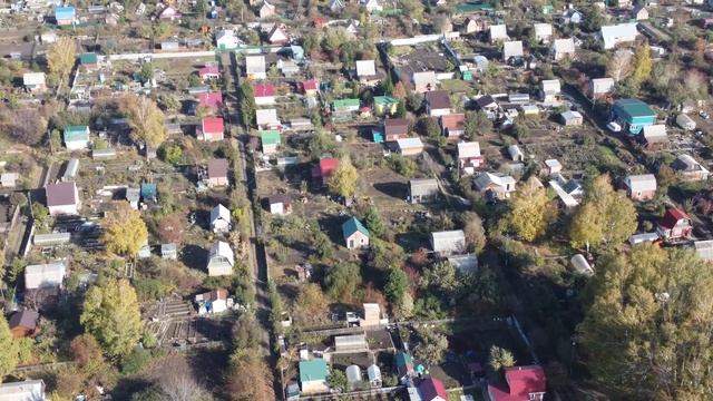 Полет над дачами Осташково, Омск, квадрокоптер. Flying On A Quadrocopter Over Country Houses Siberi