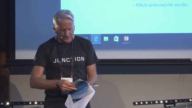 Junction 2016 - API Demos and Workshops смотреть онлайн