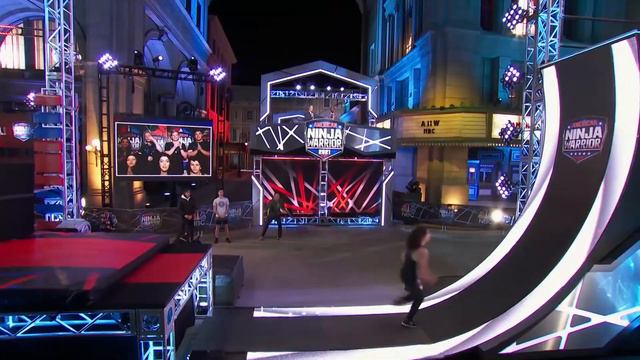 Daniel Gil Blasts Right Through The American Ninja Warrior 13 Semi-Finals смотреть онлайн