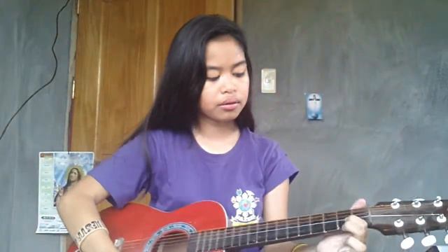 (What Makes You Beautiful) with my untuned guitar. смотреть онлайн