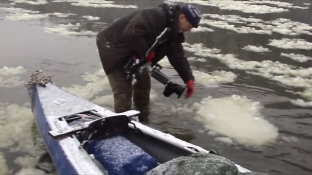 Сплав по Койве и Чусовой на байдарке с мотором водометом в конце ноября смотреть онлайн